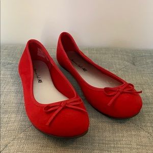 American eagle red suede style flats. Size 5.5